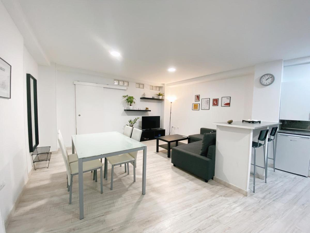 Gmc Turistics - Great Apartment For Groups & Families 马拉加 外观 照片