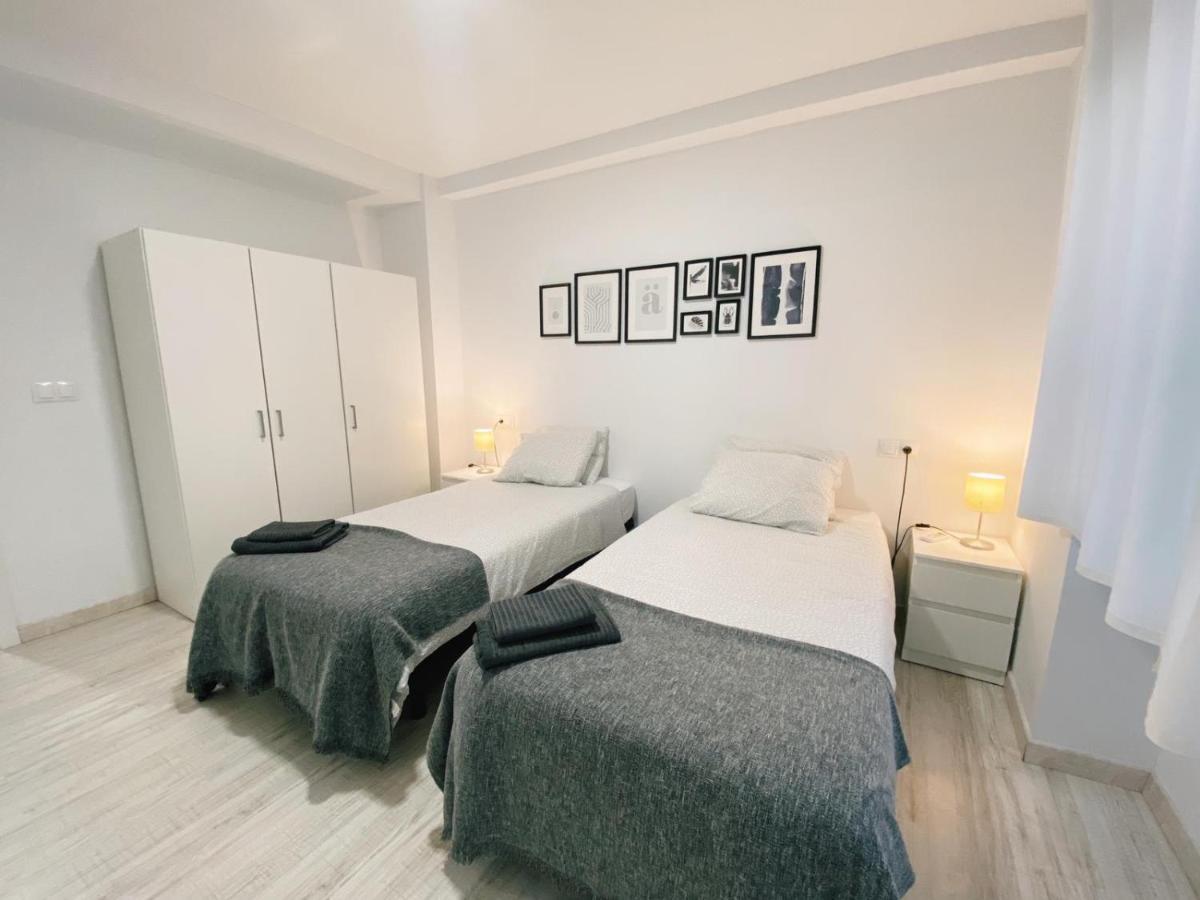 Gmc Turistics - Great Apartment For Groups & Families 马拉加 外观 照片
